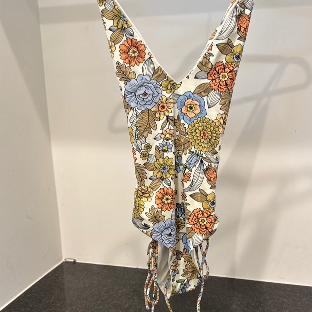 Floral One Piece - Picture 3 of 4